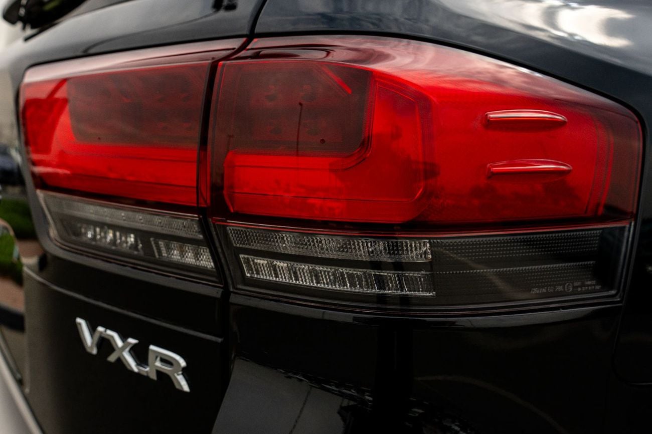 Toyota Land Cruiser Toyota Land Cruiser  VXR  3,5  L  M  2026