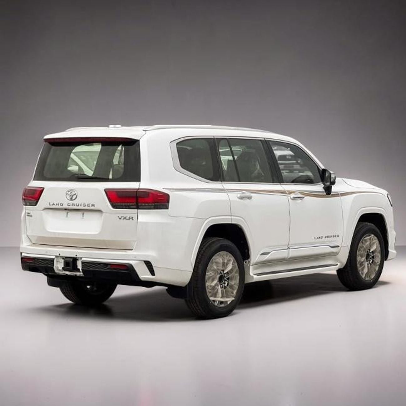 تويوتا لاند كروزر Toyota Land Cruiser VXR 3.5L Twin Turbo Omani 2026