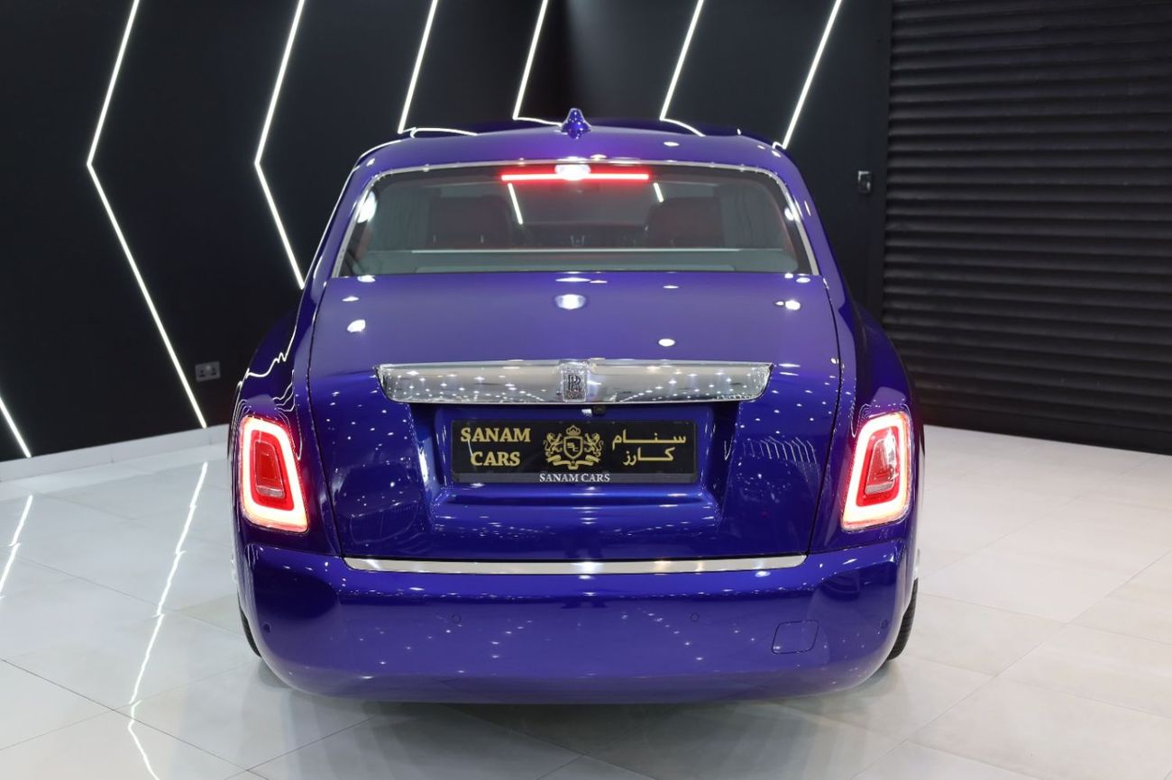Rolls-Royce Phantom EWB 6.8L 2024 Phantom EWB, BRAND NEW,Bespoke Audio,Rear Entertainment,Rear Curtains,Dealer Warranty 
