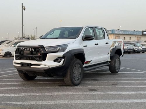تويوتا هيلوكس GR Sport 2.8L