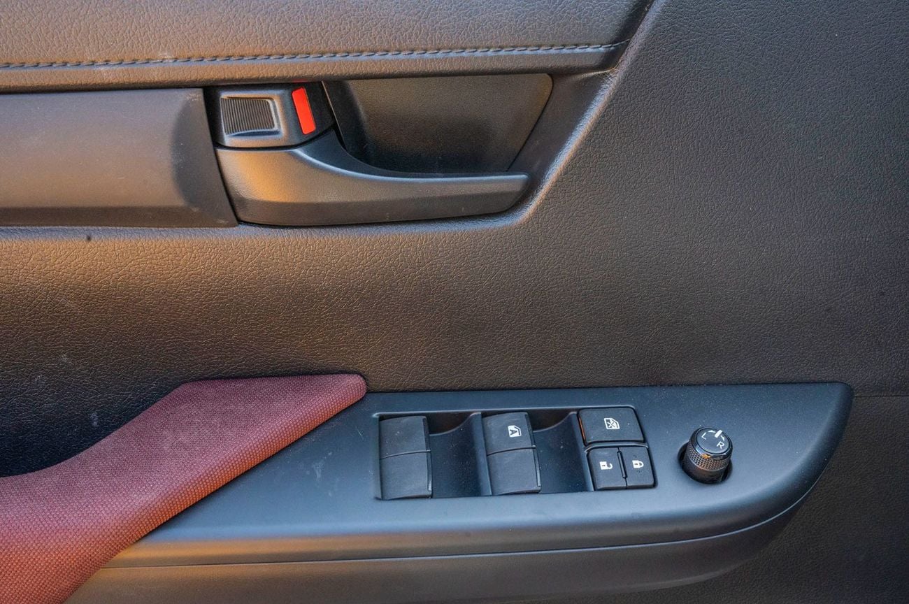 تويوتا هيلوكس DLX 2026 Toyota Hilux DLX 2.4L AT Diesel