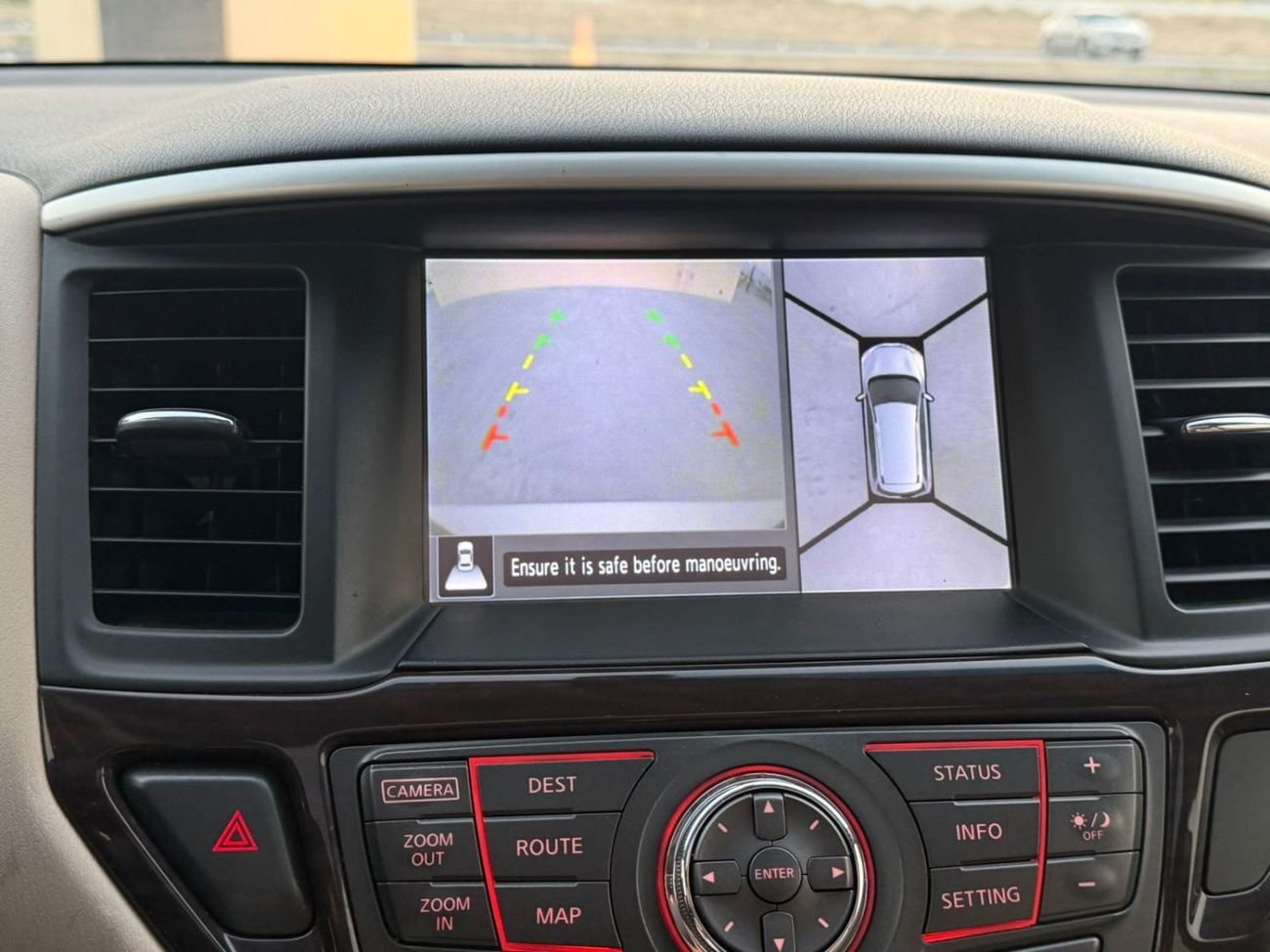 Nissan Pathfinder SL 3.5L (260 HP) 4WD Excellent condition inside and outside