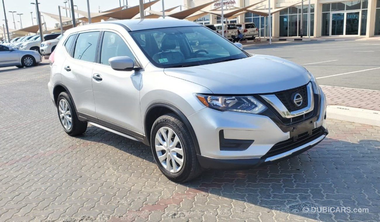 Nissan Rogue SV - Very Clean Car