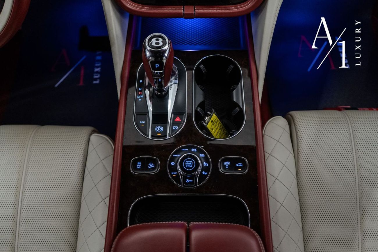 Bentley Bentayga W12 2018 Bentley Bentayga W12, Warranty, Full Service History, Two Tone Interior, GCC