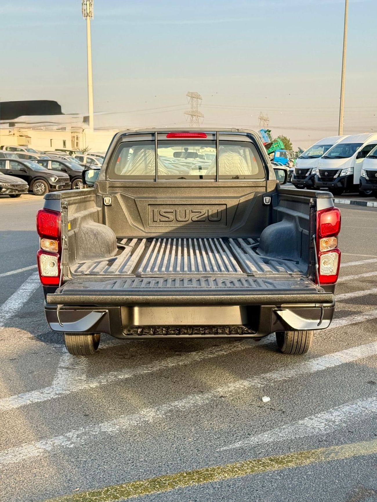 Isuzu DMax ISUZZ -D-MAX - SiNGLE CAB - 4x2 - 1.9L - DiESEL - GRAY