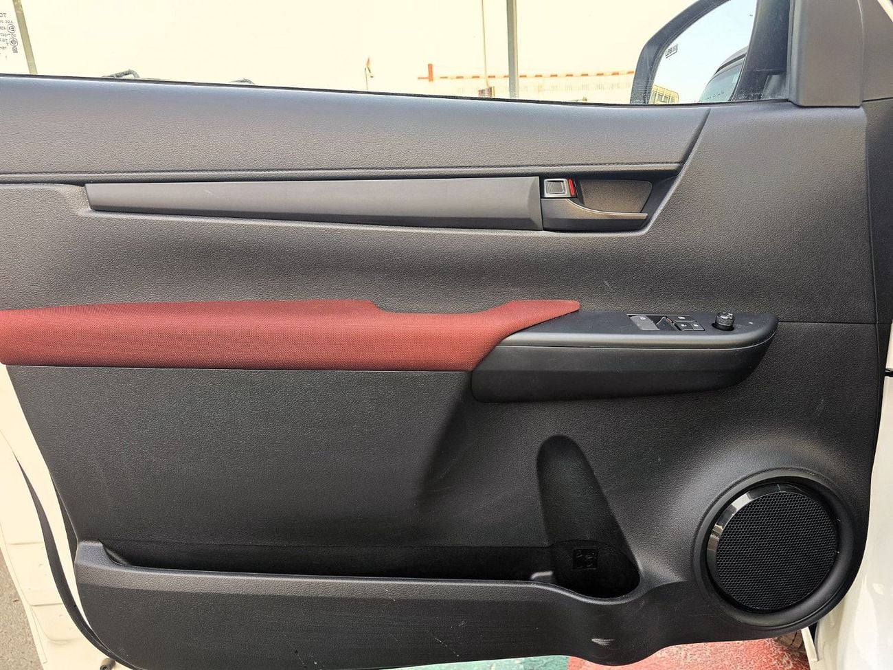 تويوتا هيلوكس  Toyota Hilux Single Cabin 2.4L diesel turbo M/T 2*4 White Color 2026 Model