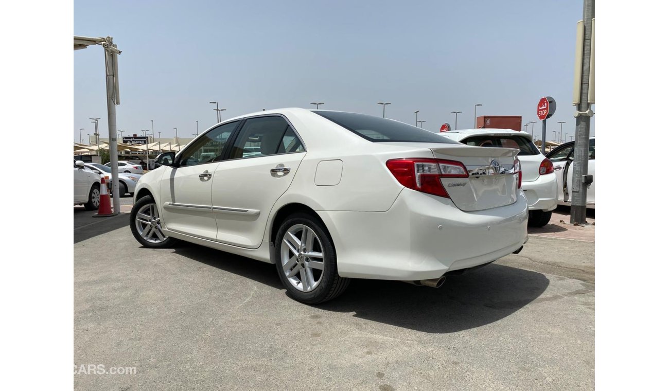 Toyota Camry 2014 SE Ref#188