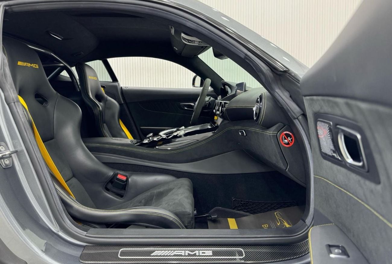 Mercedes Benz AMG GTR 2018 Mercedes-AMG GT R, Service History, Excellent Condition, GCC Specs.