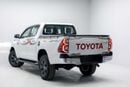 تويوتا هيلوكس SR5 2.8L - Platinum White Inside Black | Export Only