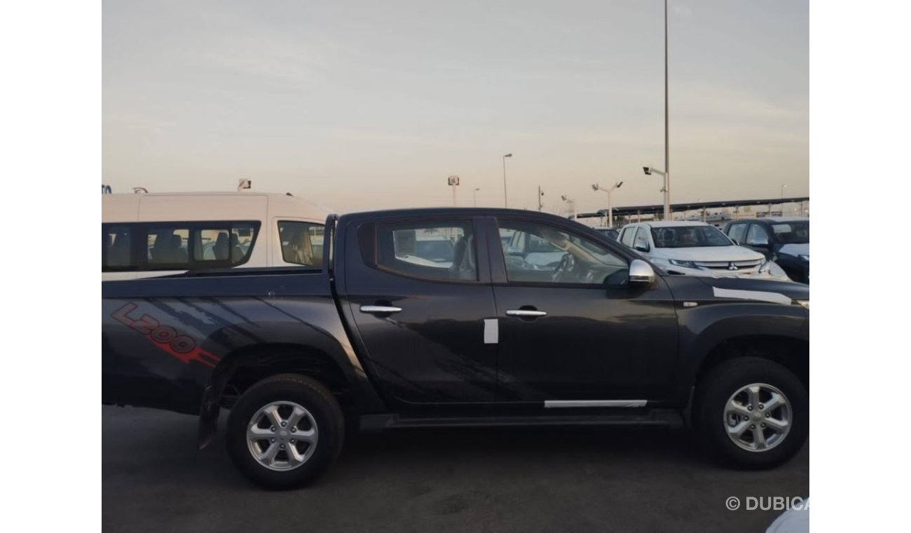 ميتسوبيشي L200 Mitsubishi L200 petrol 2.5L 2023 brand new 2.4L petrol