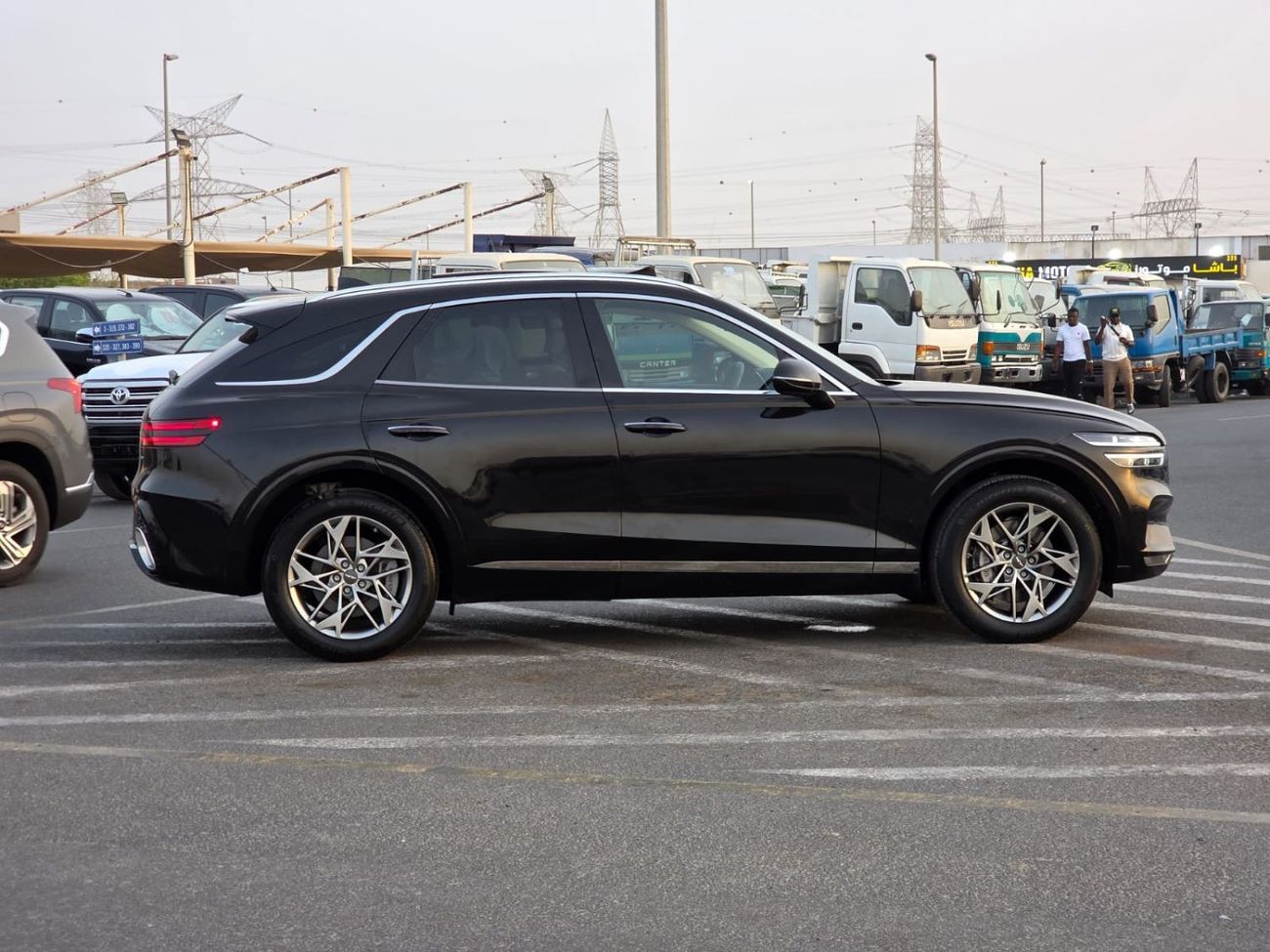 Genesis GV70 2023 Model 2.5L engine Panoramic roof and 4x4