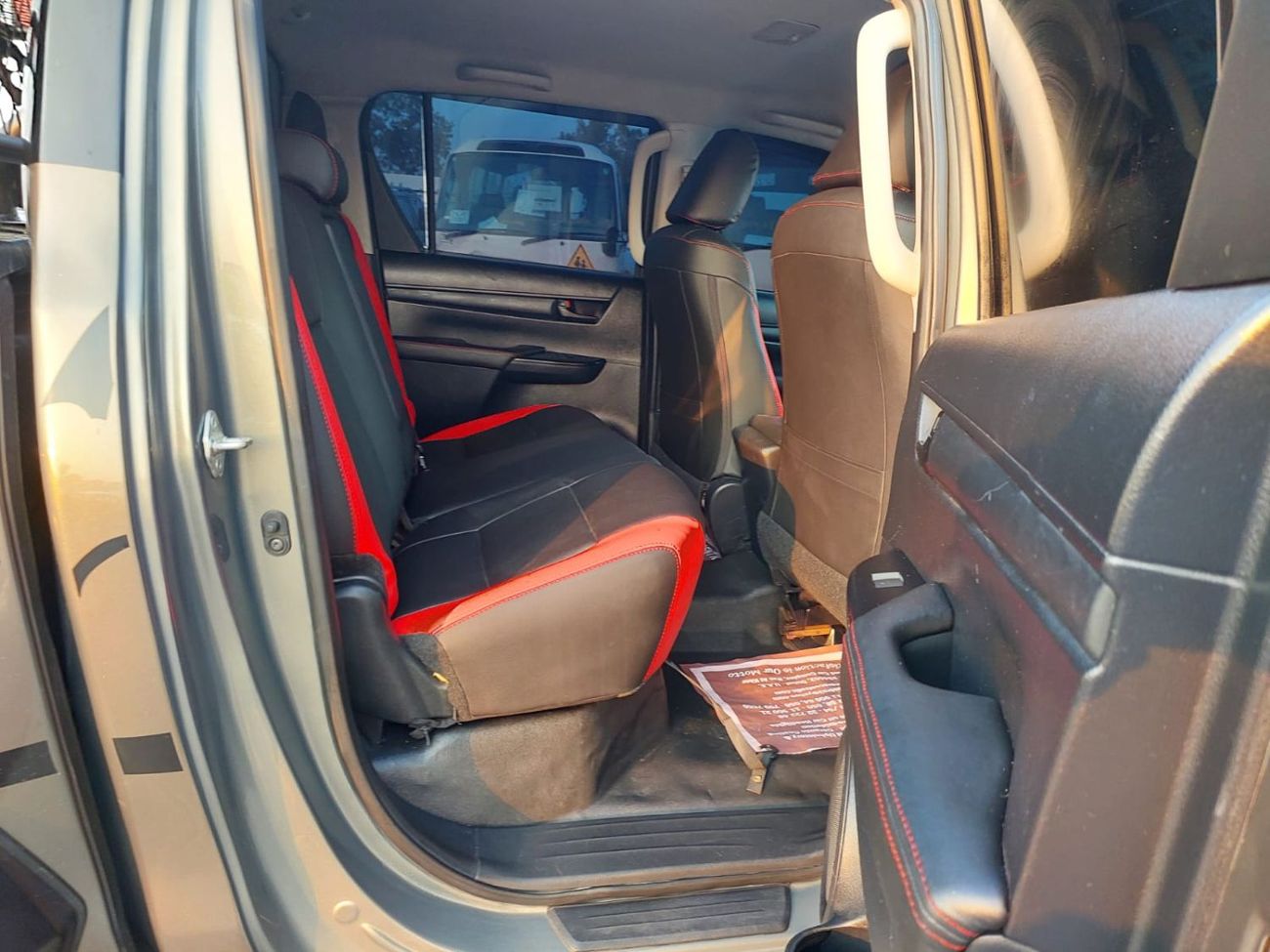 Toyota Hilux TOYOTA HILUX PICKUP RHD 2018 MODEL 2.8 L DIESEL AUTOMATIC(PM17843)