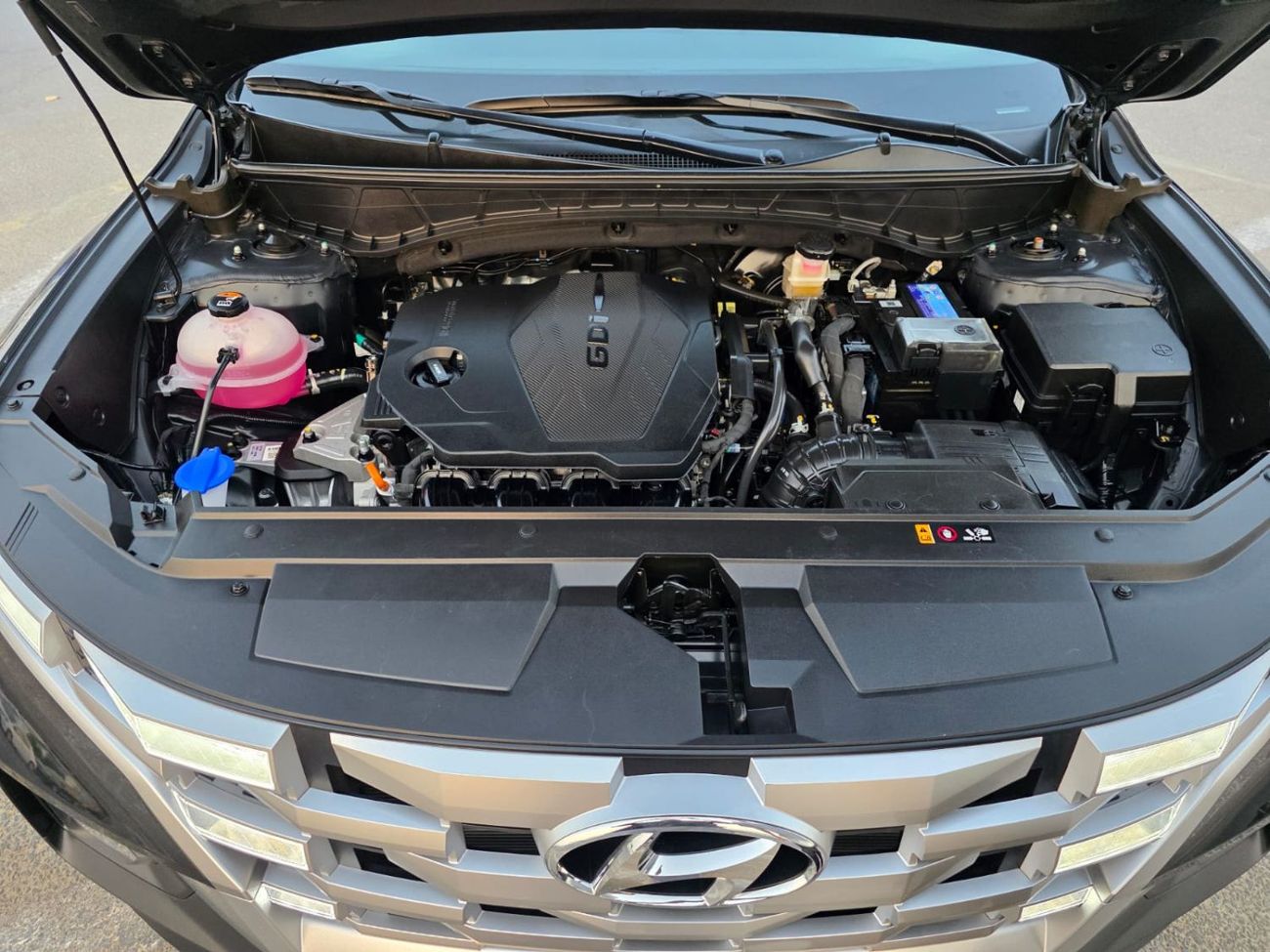 Hyundai Santa Cruz 2024 Model full option 2.5L engine Sunroof , Push button and leather seats