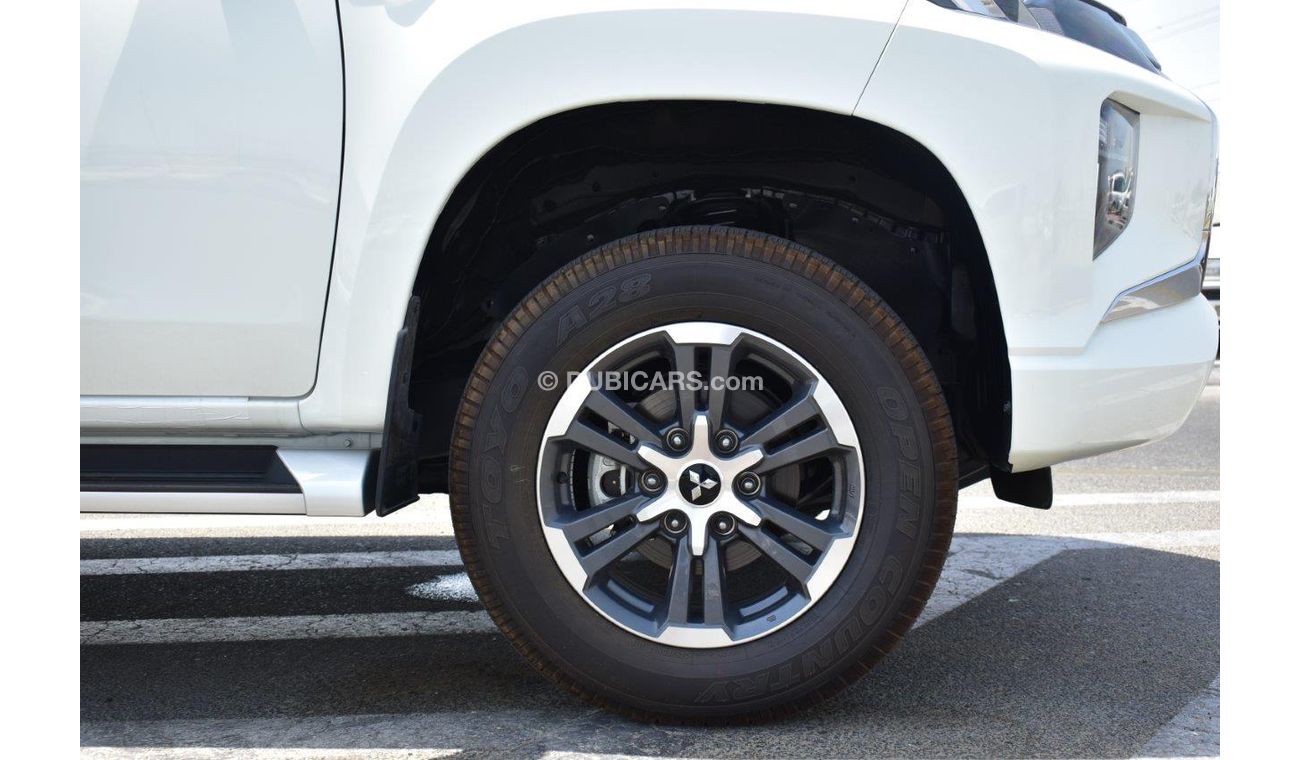 Mitsubishi L200 2.4L Diesel MT