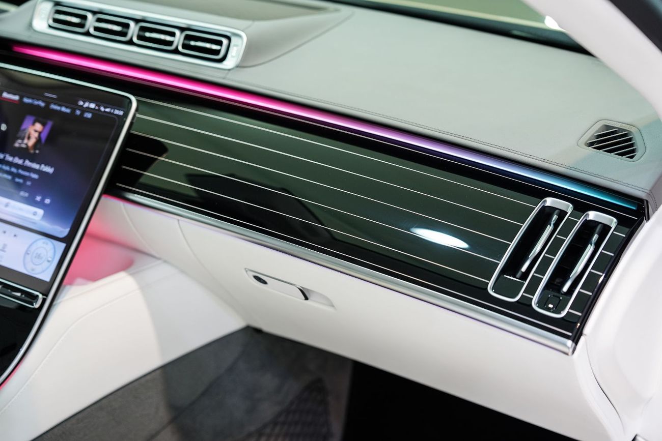 Mercedes Maybach S680 Maybach 2024 Maybach S680, Two-Tone, BRAND NEW, Manufaktur Exclusive Interior, Executive Rear Seat Pack Plus