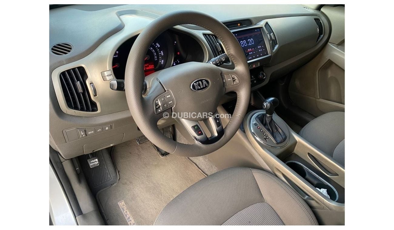 Kia Sportage LX Kia Sportage Model: 2014 Walk: 104,000 miles Price: 25,000 dirhams American specifications V4, 2.
