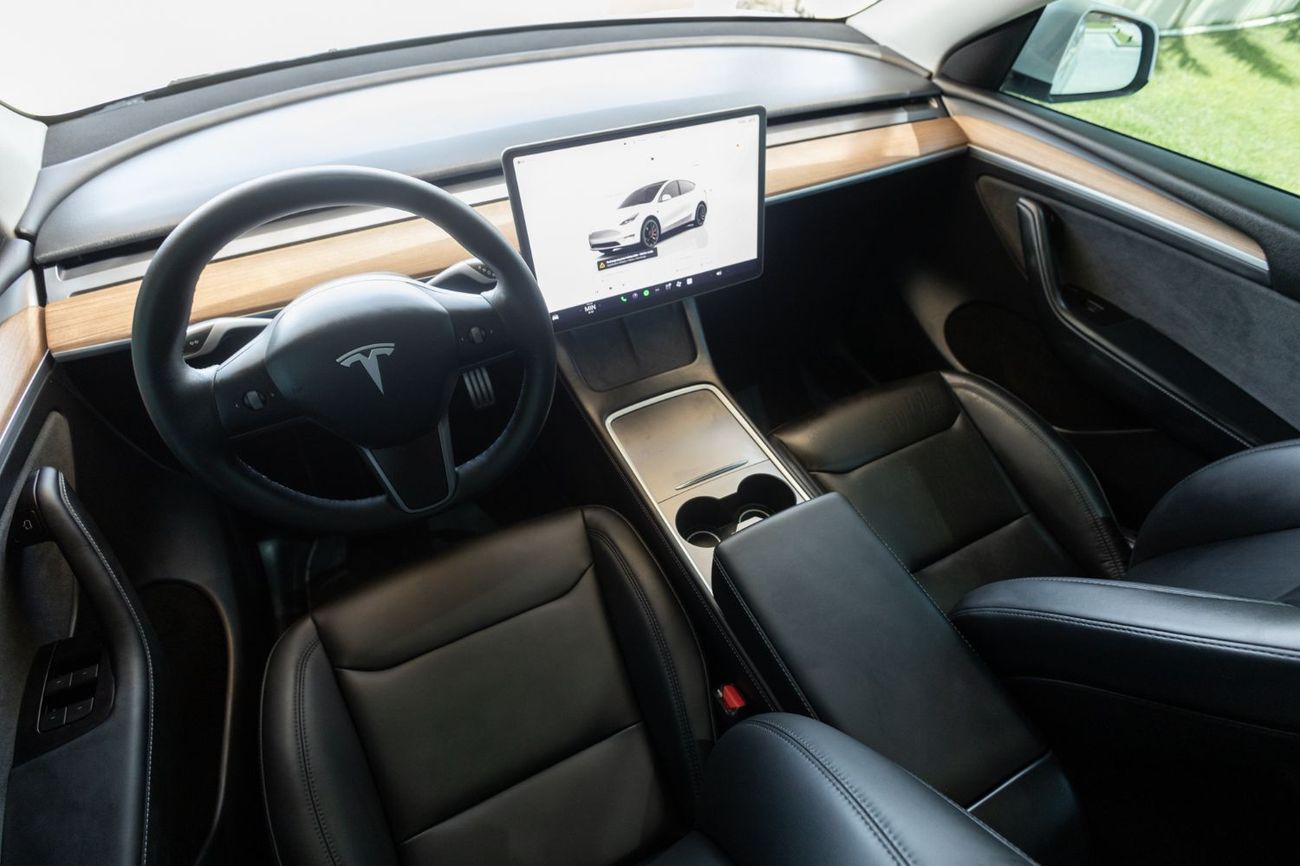 Tesla Model Y Tesla Model Y Performance 2022 GCC under Agency Warranty with Flexible Down-Payment.