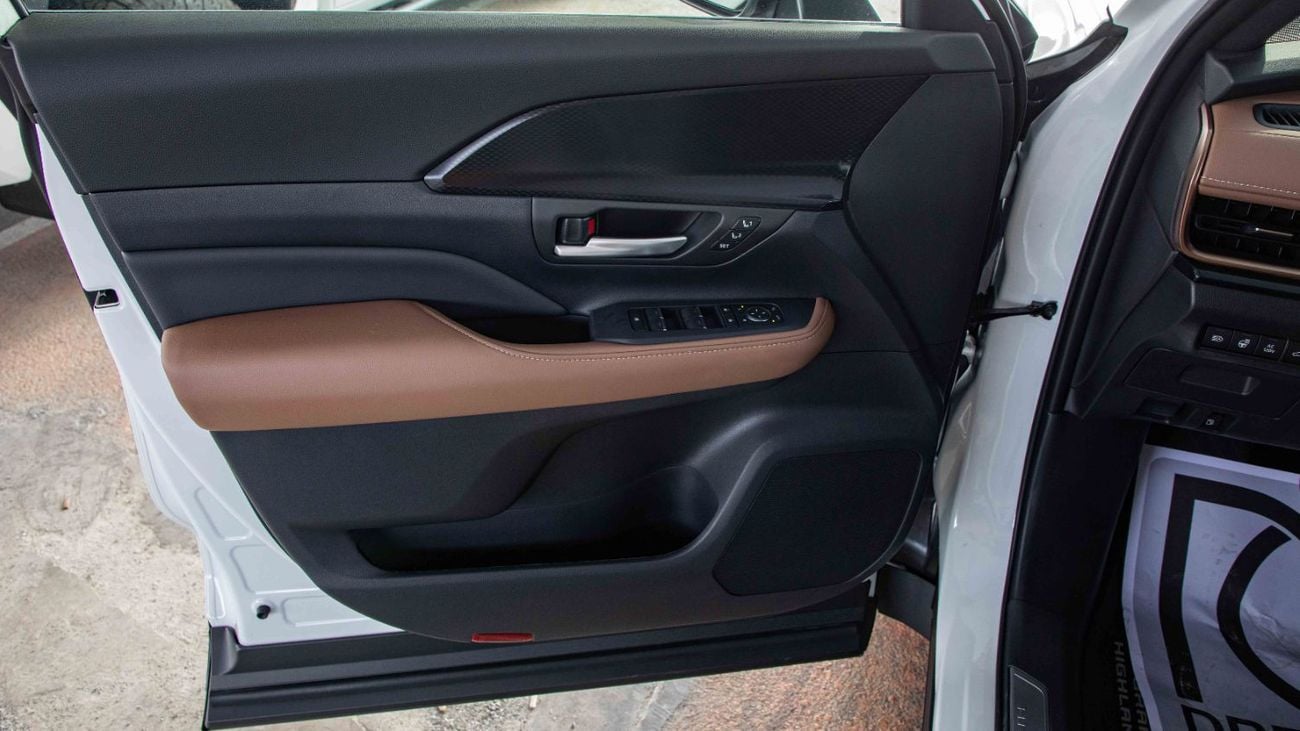 Toyota Grand Highlander PLATINUM i-FORCE MAX | 2025 | For Local Registration +10%
