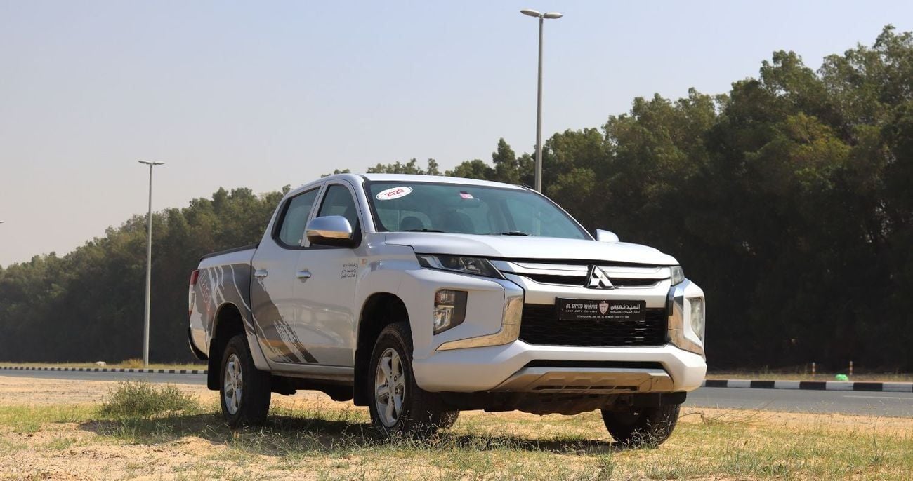 Mitsubishi L200 GL 2.5L Double Cab Utility 4WD Mitsubishi L200 - 2020 - GCC- Accident-free - 2.5L- 4X4 - in excellen