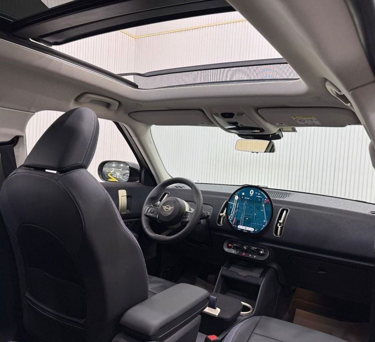 Mini Countryman Std 2024 MINI Countryman C, Feb 2027 MINI Warranty + Service Pack, Low Kms, GCC