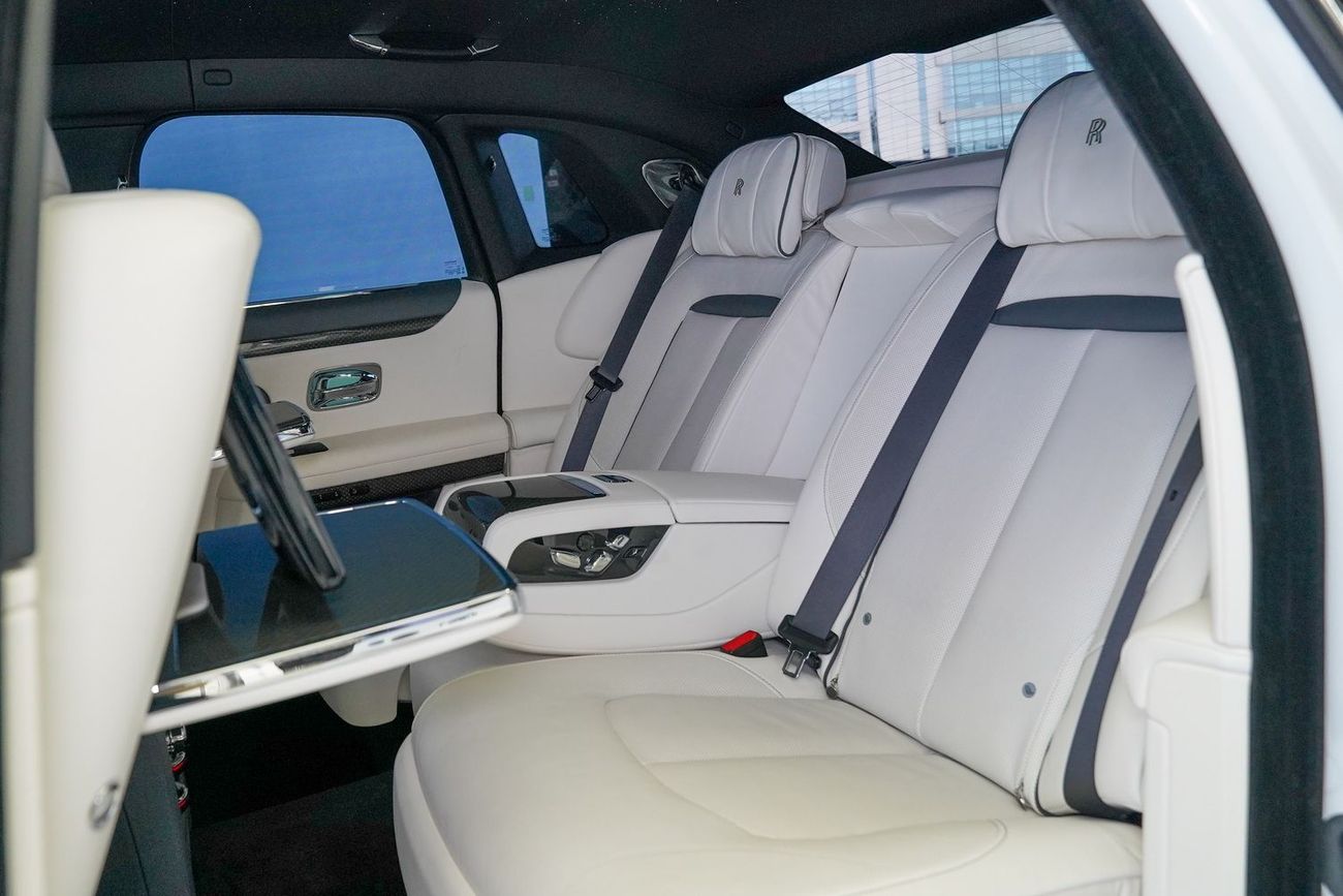 Rolls-Royce Ghost 6.75T Short Wheelbase BLACK BADGE