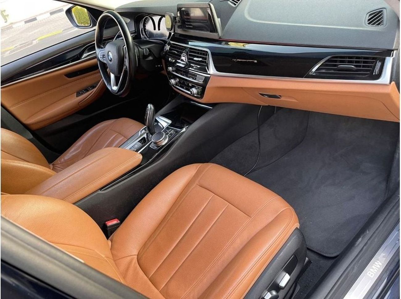 BMW 520i M Sport Comfort 2.0L M5 KIT / 20" BREYTON RIM / M PERF BRAKES / IN PERFECT CONDITION