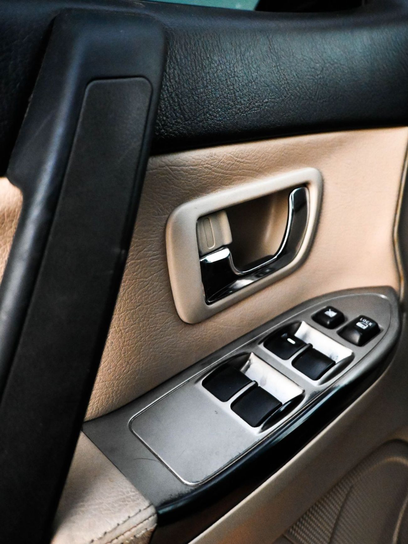 Mitsubishi Pajero MITSUBISHI PAJERO 2016 GLS Mid 3.0L (177 HP)GCC IN EXCELLENT CONDITION