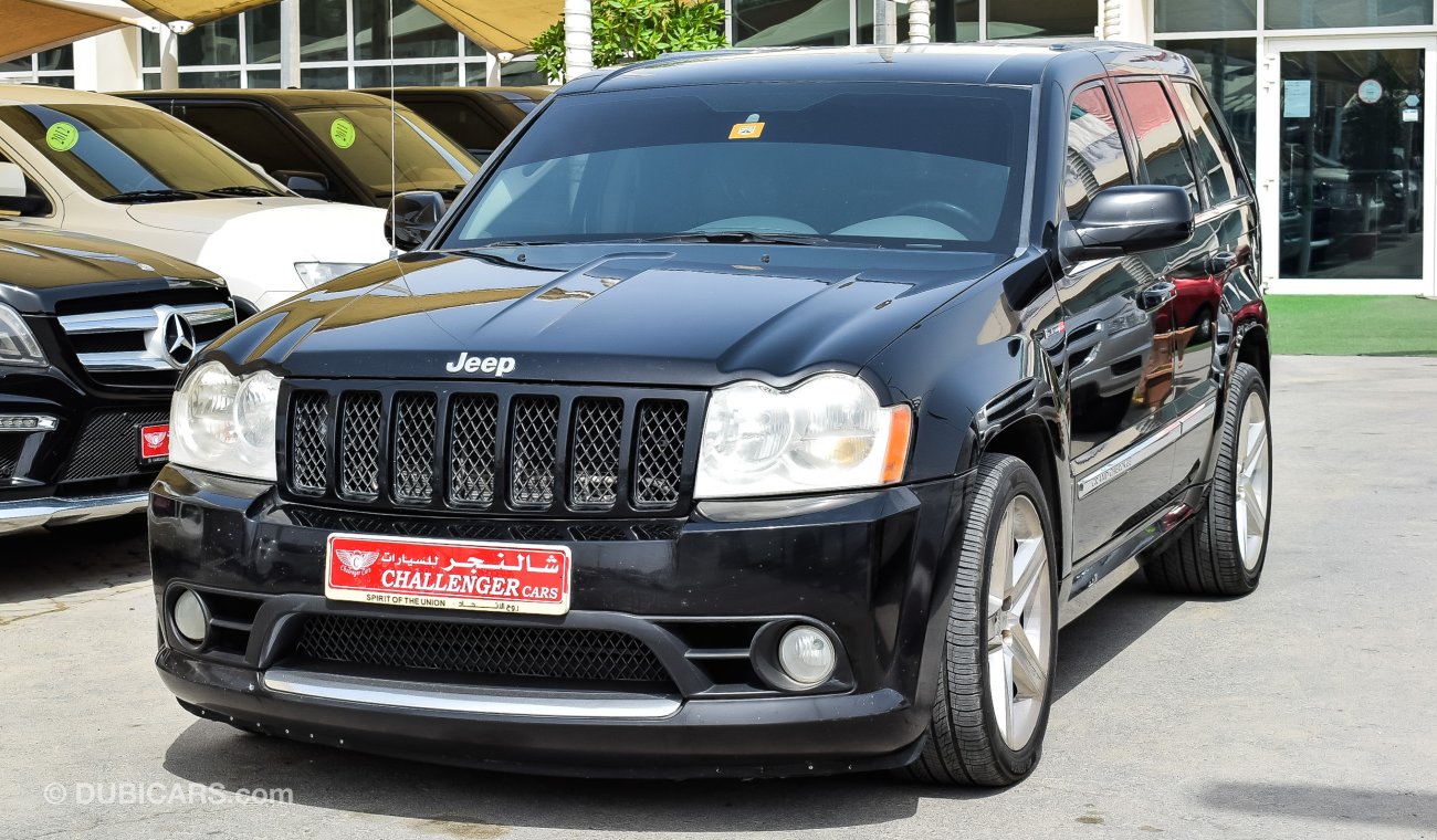 Jeep Grand Cherokee SRT8 / 6.1