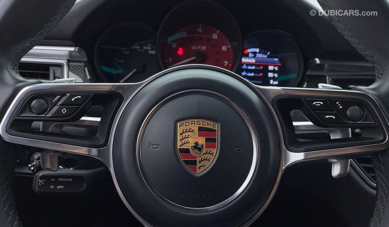 Porsche Macan GTS 3000