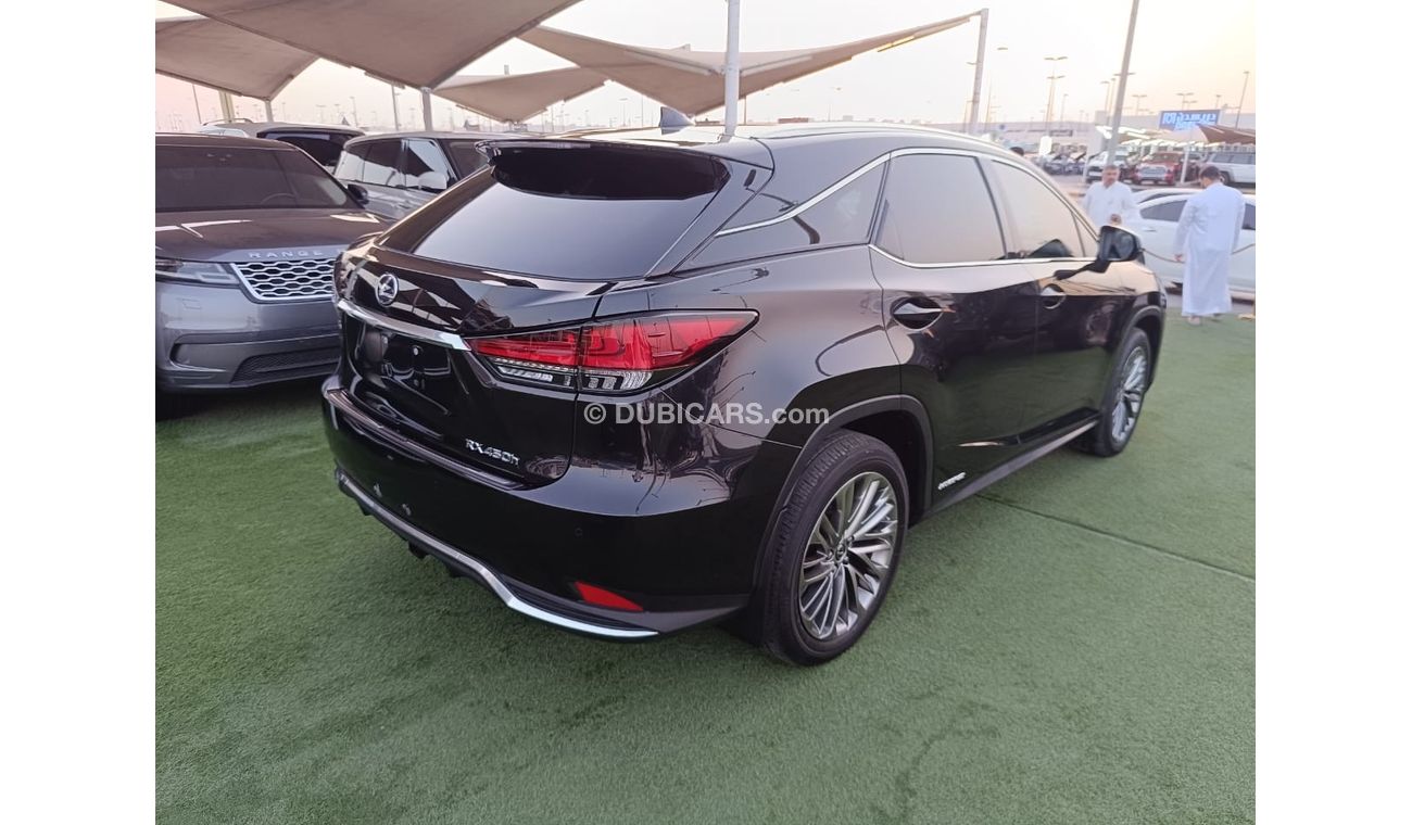 لكزس RX450h بالتينيوم