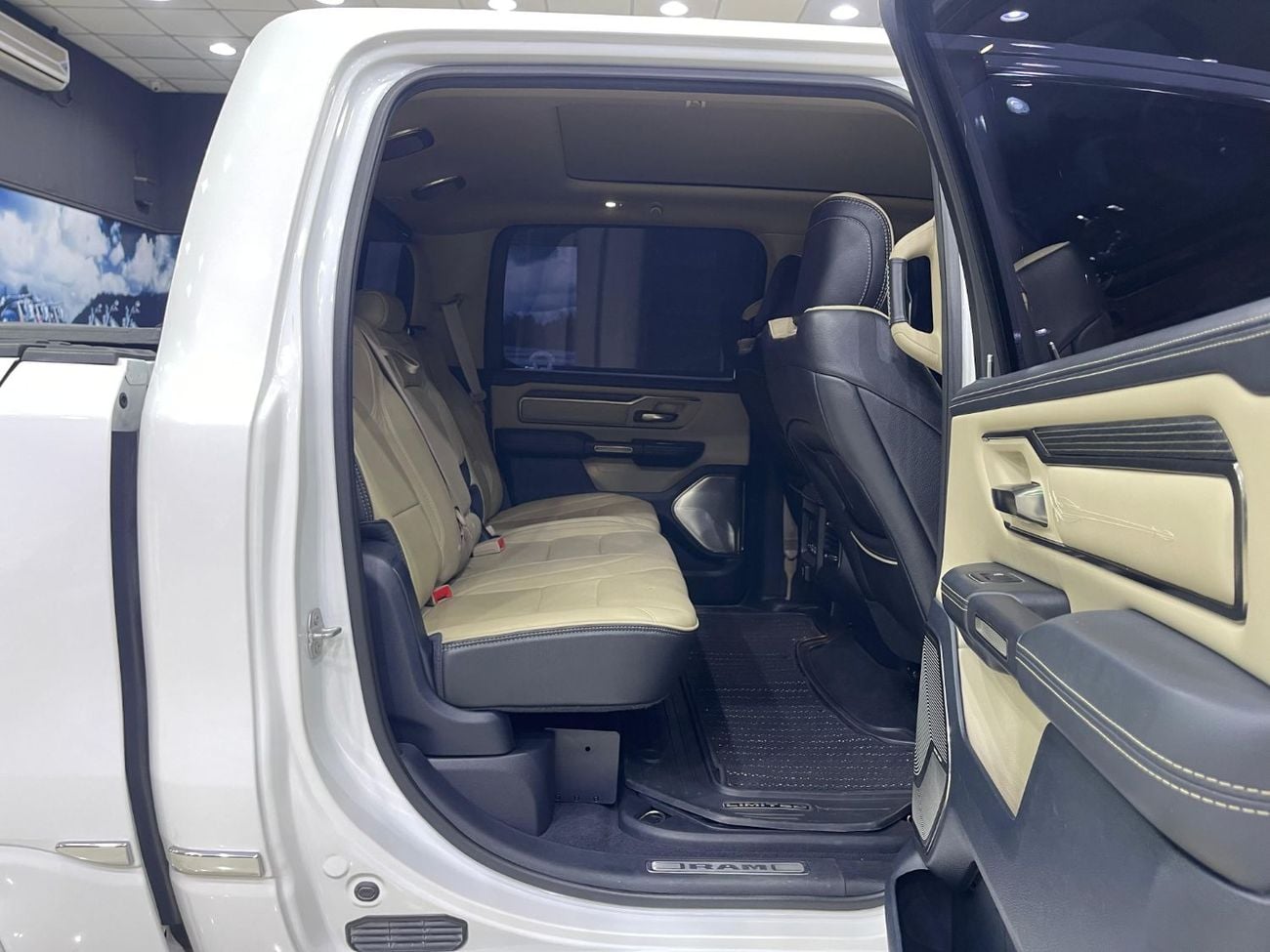 Dodge Ram Van DODGE RAM UNLIMITED 1500 5.7 HEMI