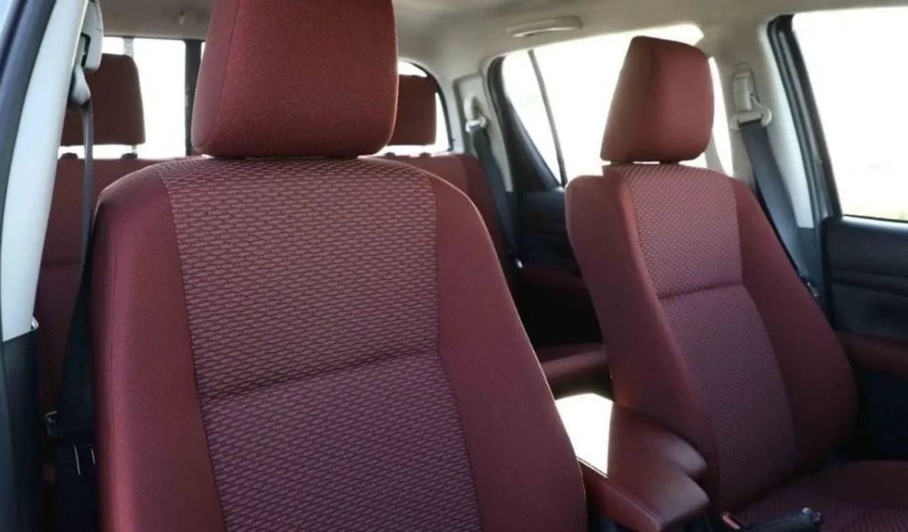 Toyota Hilux Toyota Hilux AT 2.4L Mid AT DIESEL