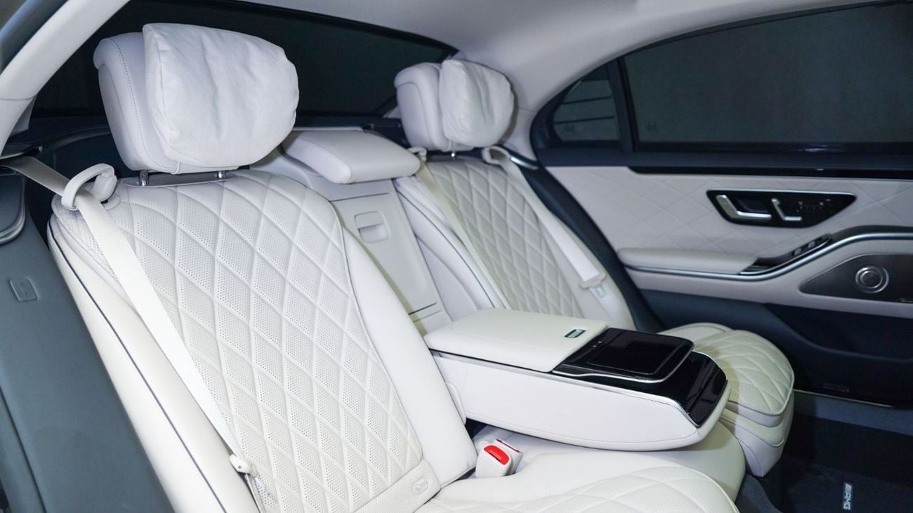 Mercedes-Benz S 500 S500 AMG Line | AED 7,826 PM | Warranty & Service March 2029 | GCC