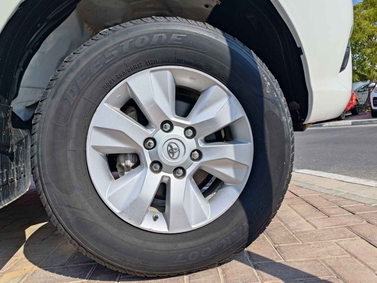 Toyota Hilux / PATROL MANUAL/ 4WD/ AUTO WINDOWS/ FULL OPT/ ALLOY RIMS/ WIDE BODY/LOT#31638