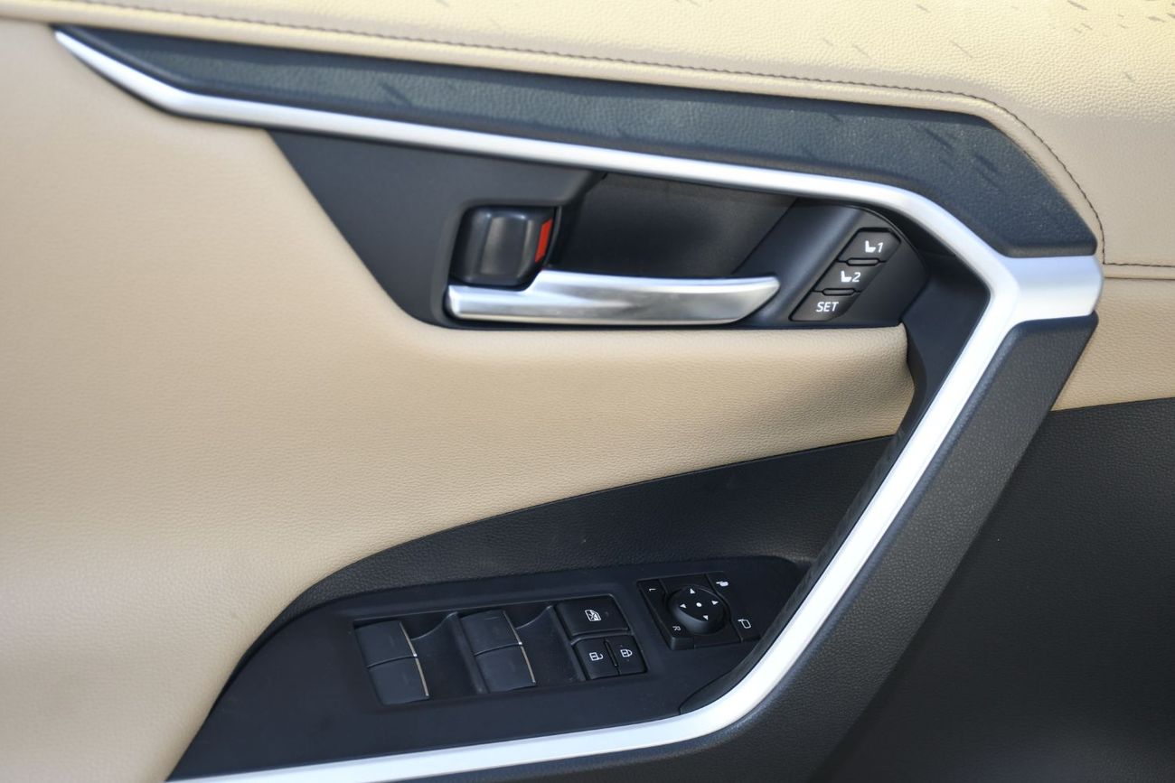 تويوتا راف ٤ Limited 2.5L Hybrid Full Option (Saudi Spec) Ready Stock