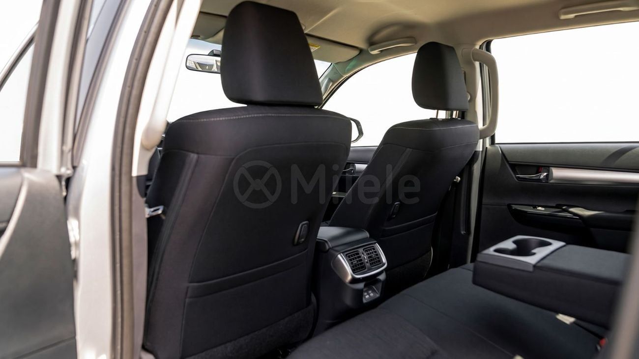 Toyota Hilux  HILUX DC 2.8 DIESEL MHEV AT 4WD | 2-YEAR WARRANTY + SERVICE AVAILABLE | IN-HOUSE FINANCING | 0% DOWN