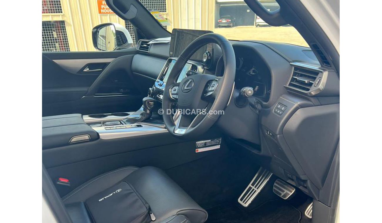 لكزس LX 500 RHD LX 500 F Sport