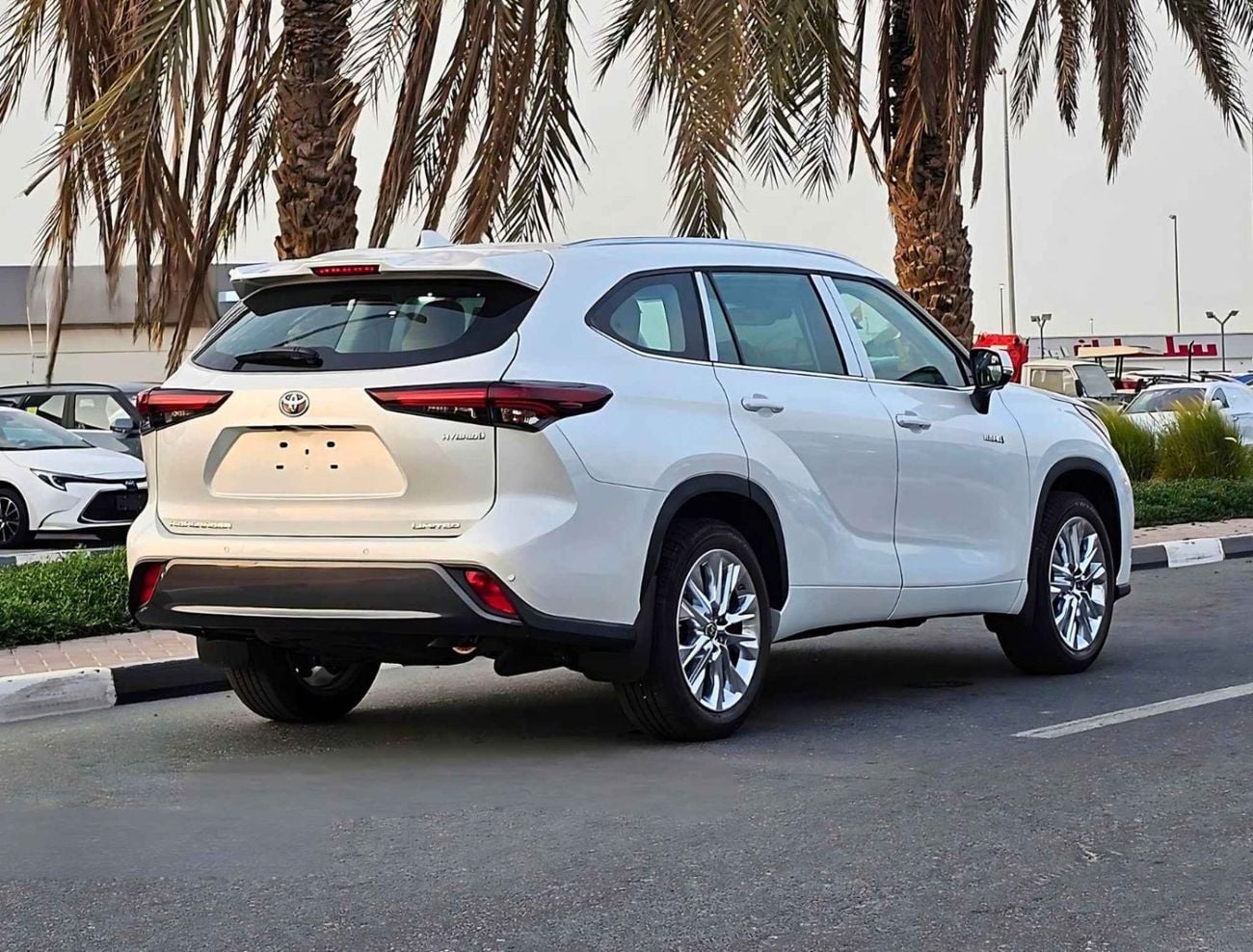 Toyota Highlander LIMITED HYBRID || 2.5L V4 HEV | RADAR | PANORAMIC ROOF | HEADS UP DISPLAY (CODE # HLTDO)