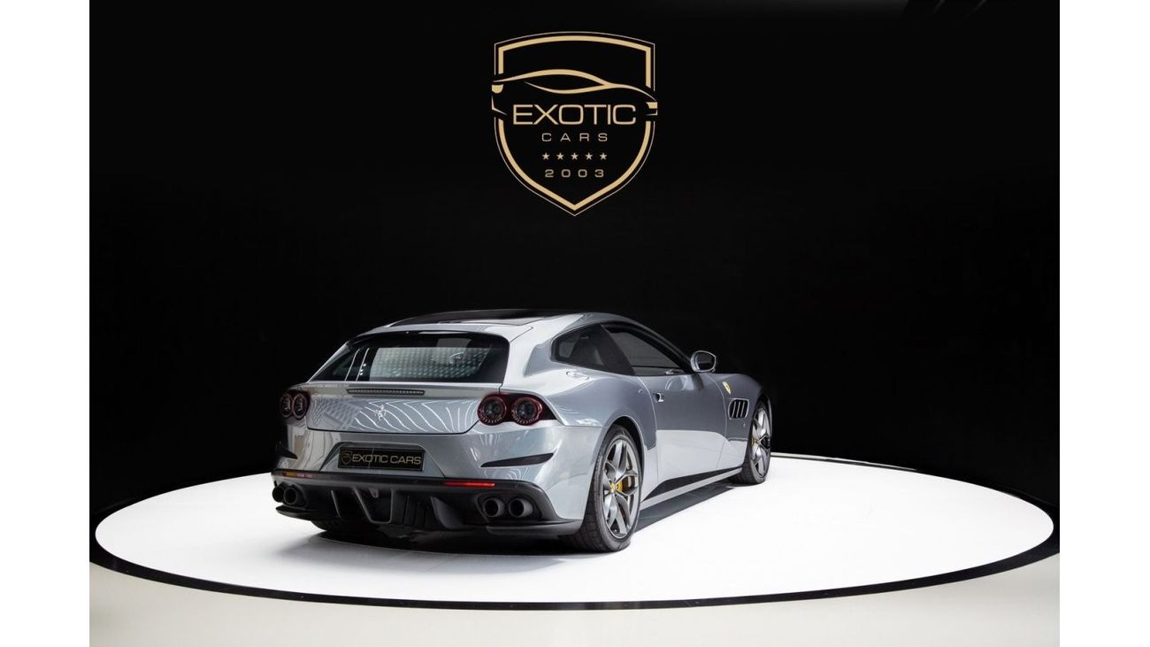 فيراري جي تي سي 4  لوسو Ferrari GTC4LUSSO T V8