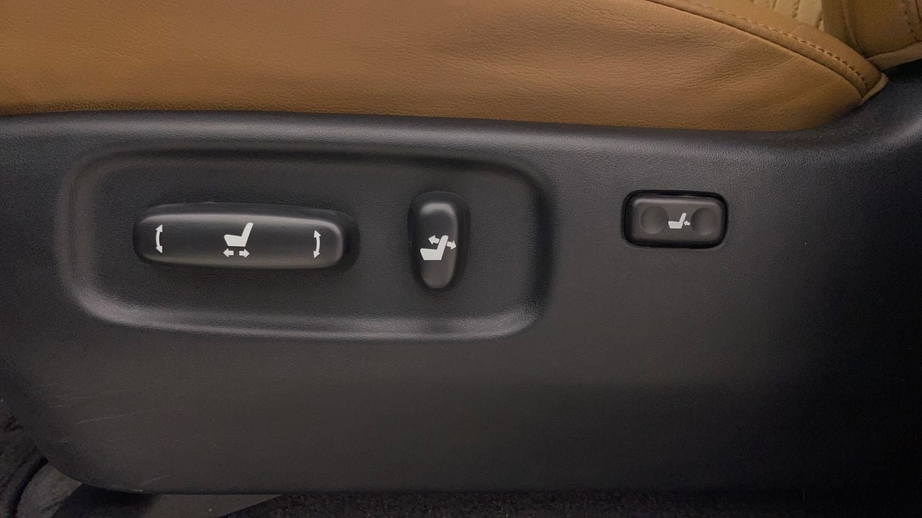 تويوتا لاند كروزر GXR GT 4 | بدون دفعة مقدمة | اختبار القيادة في المنزل