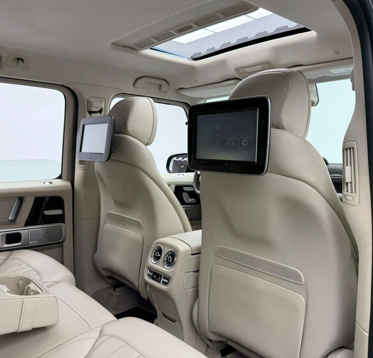 Mercedes-Benz G 63 AMG 2022 Mercedes Benz G63 AMG Double Night Package, 2028 Mercedes Warranty, Excellent Condition, GCC