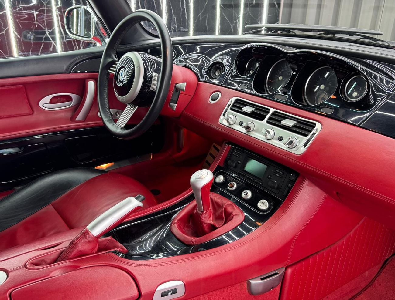 BMW Z8 4.9L,V8 ,   6 Speed Manual