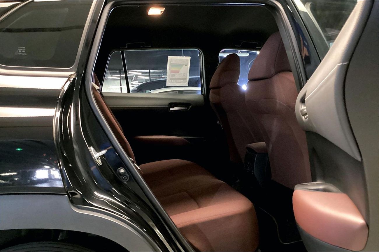 تويوتا كورولا كروس XL | National Day | Start 2026 with the ideal drive | شامل الضمان | 0 ﺪﻔﻋﺓ ﺃﻮﻟﻯ