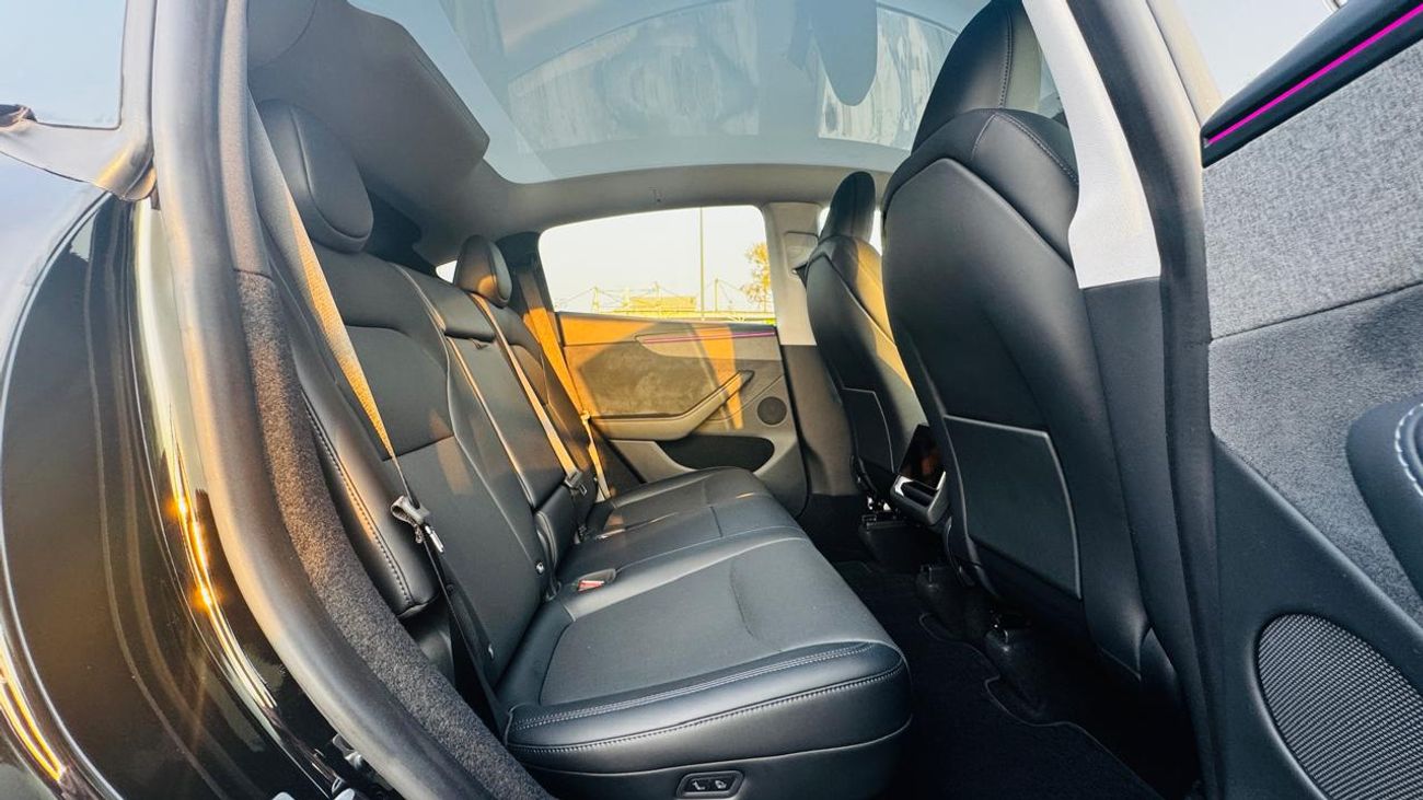 Tesla Model Y LONG RANGE AWD DUAL MOTOR 2025 GCC LOW MILEAGE WITH TESLA AGENCY WARRANTY & FULL SELF DRIVE ENHANCED AUTO PILOT