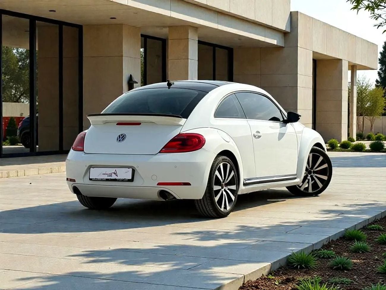 Volkswagen Beetle !! EID SALE !! 1 YEAR FREE WARRANTY !!  VOLKSWAGEN BEETLE 2.0 TSI A/T | 2015 | GCC SPECS