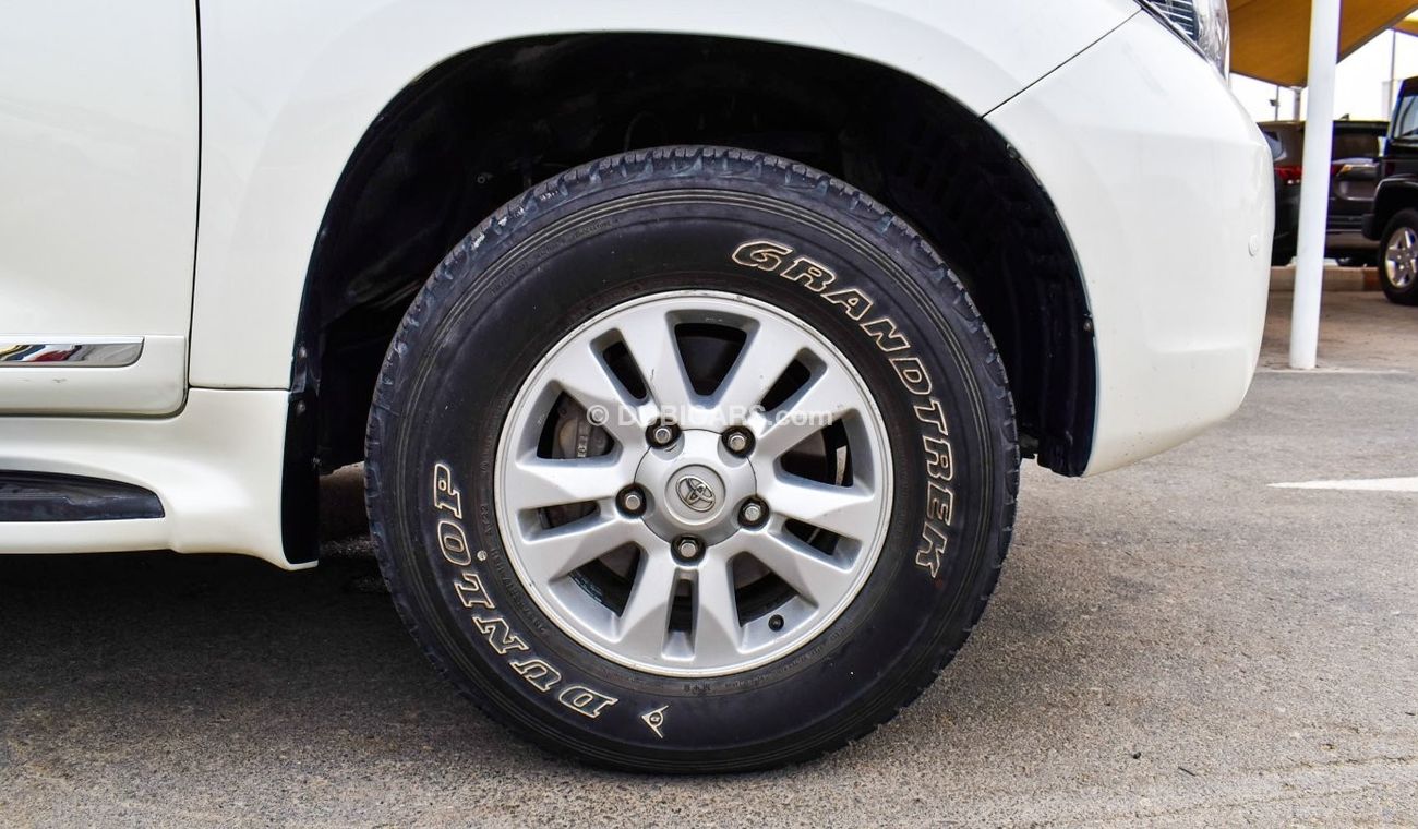 Toyota Land Cruiser GXR V6