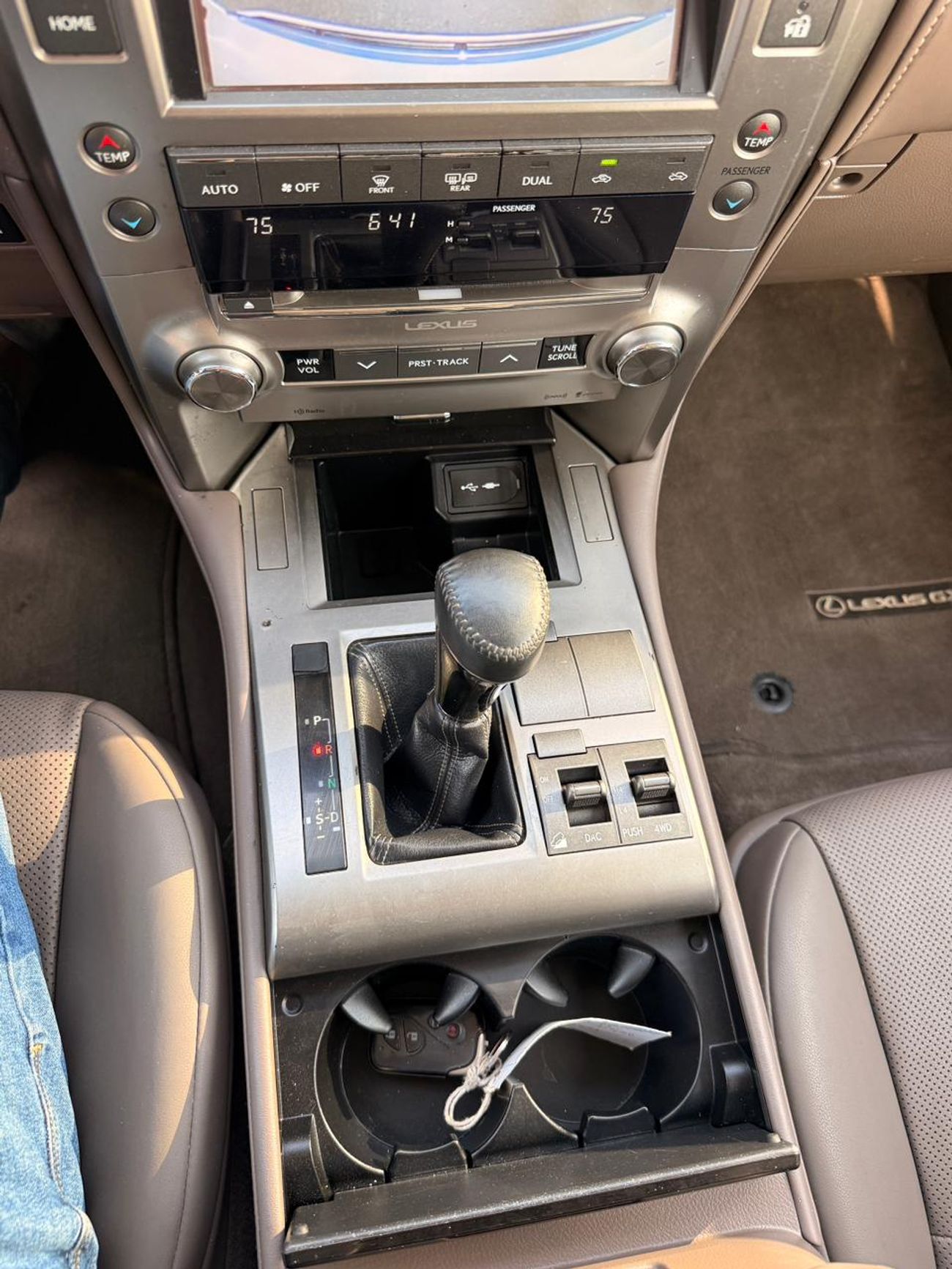 Lexus GX460 Premier 4.6L Full option
