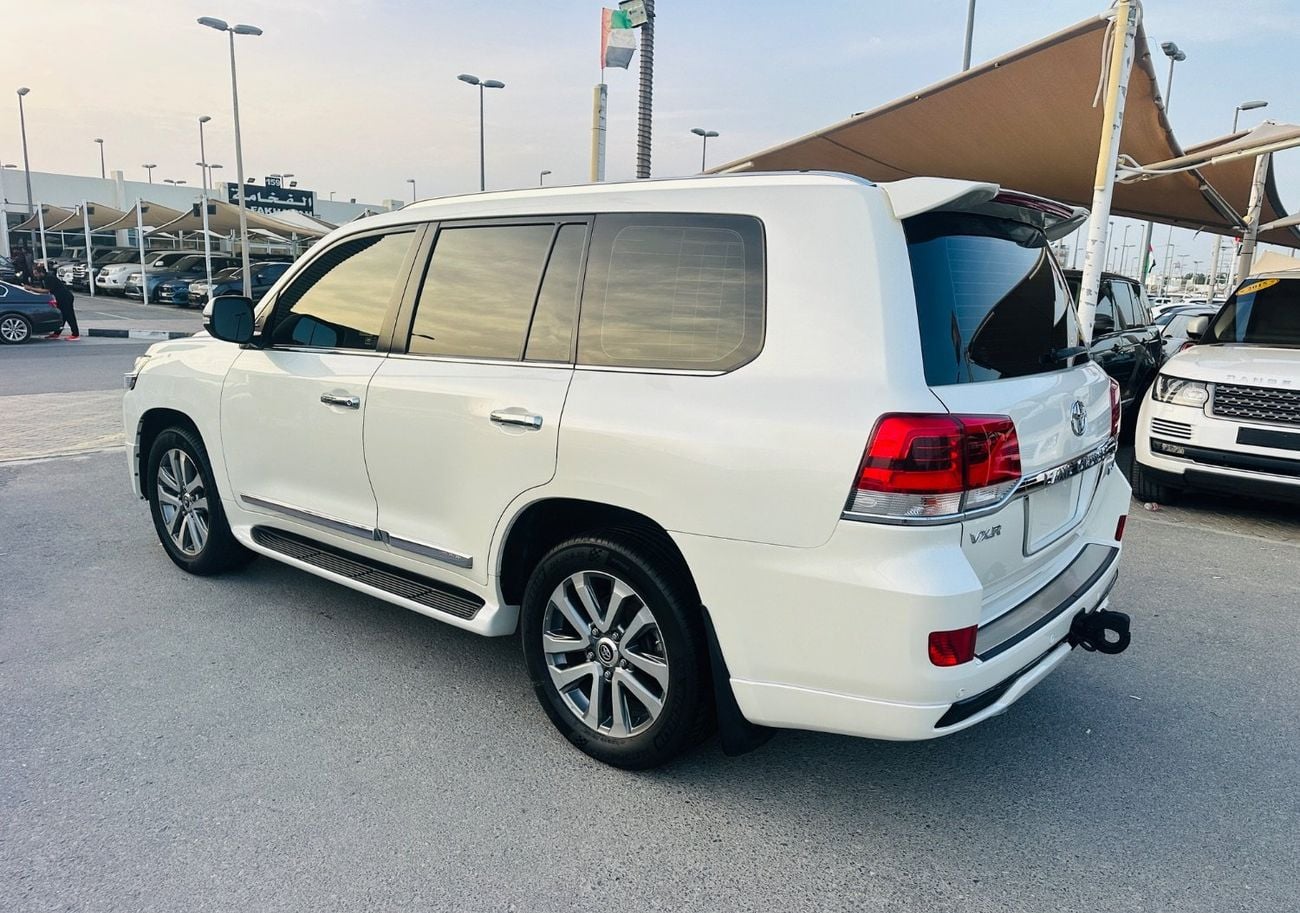 تويوتا لاند كروزر