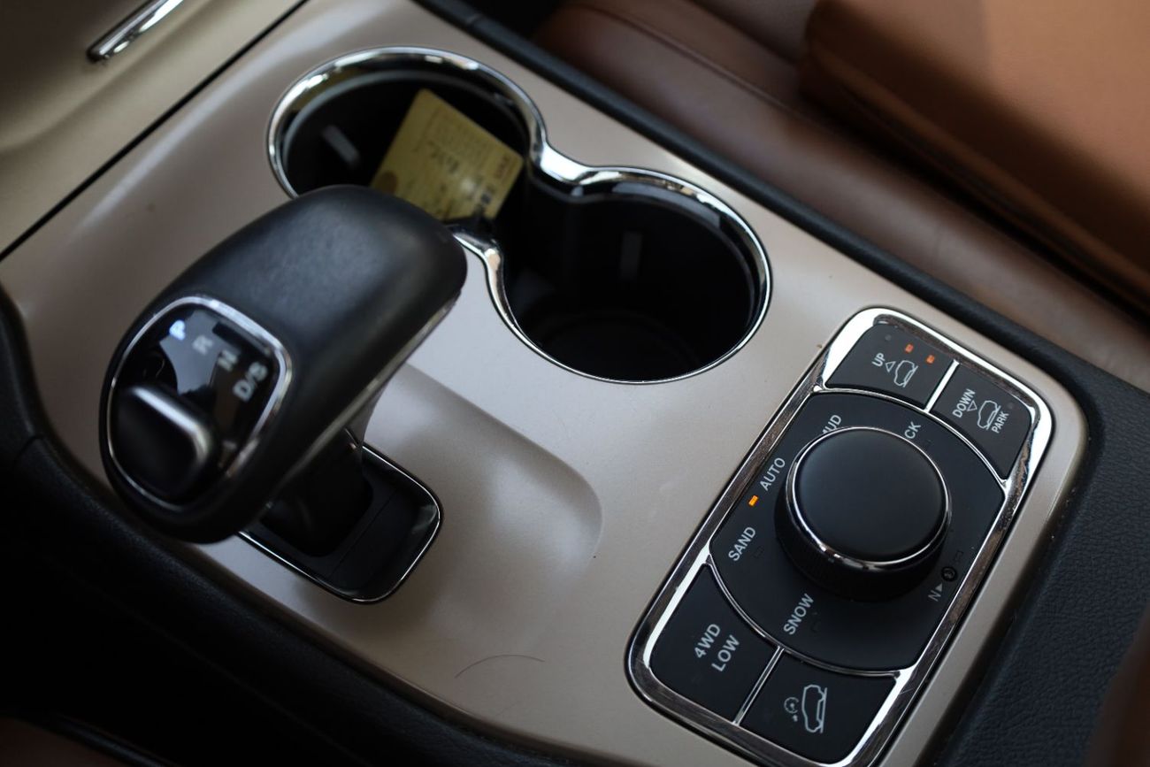 جيب جراند واجونير Low mileage, GCC Specs, very clean condition