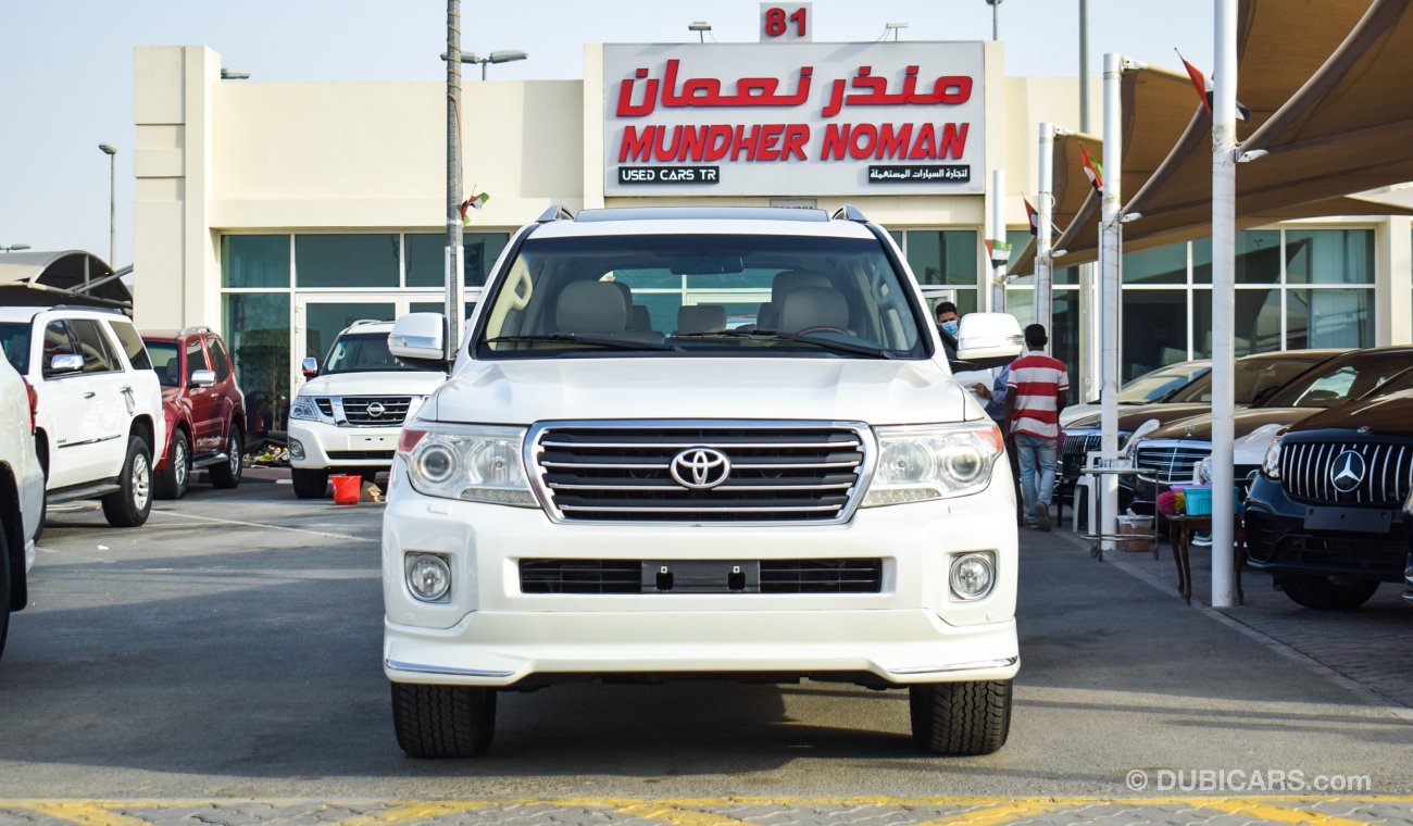 Toyota Land Cruiser GXR V8